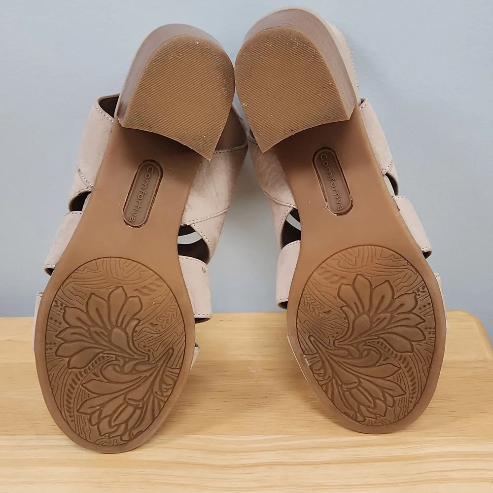 Comfortiva Women's Beige Strappy Sandals Sz. 9 - Picture 7 of 9